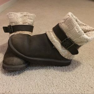EUC Authentic Brown Uggs with Fold-over Crochet